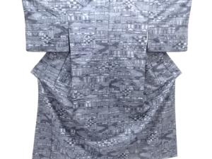 雲に幾何学模様織り出し手織り紬着物